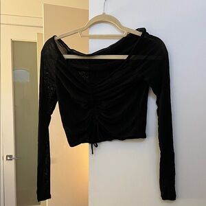 H:ours Black Long Sleeve Women's Top